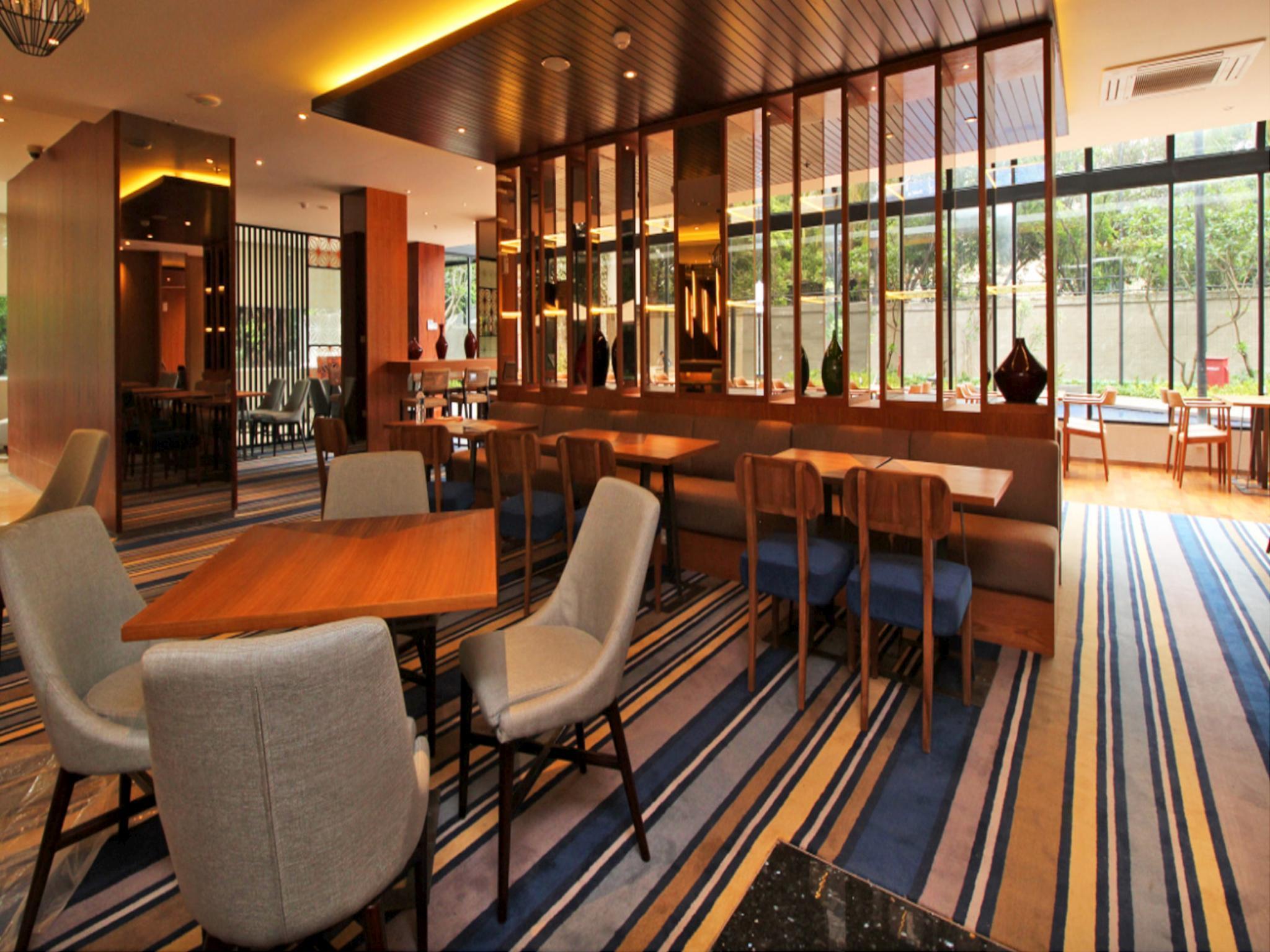 Swiss-Belhotel Pondok Indah Yakarta Exterior foto