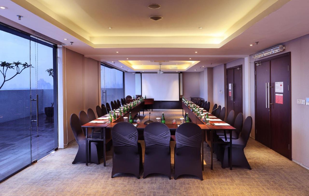 Swiss-Belhotel Pondok Indah Yakarta Exterior foto